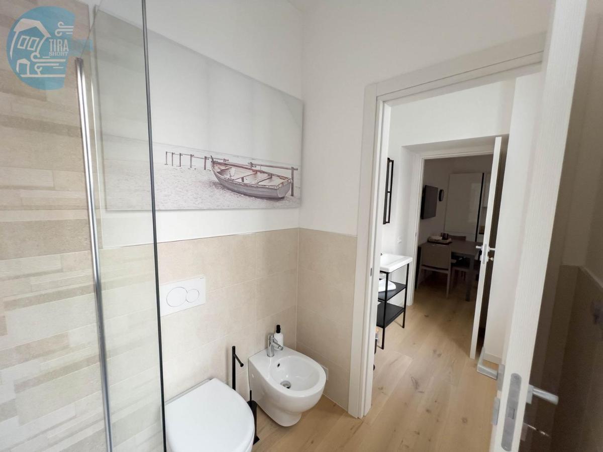 Appartamento Piazza Della Borsa 3C Tirabora Short Rent Trieste Esterno foto
