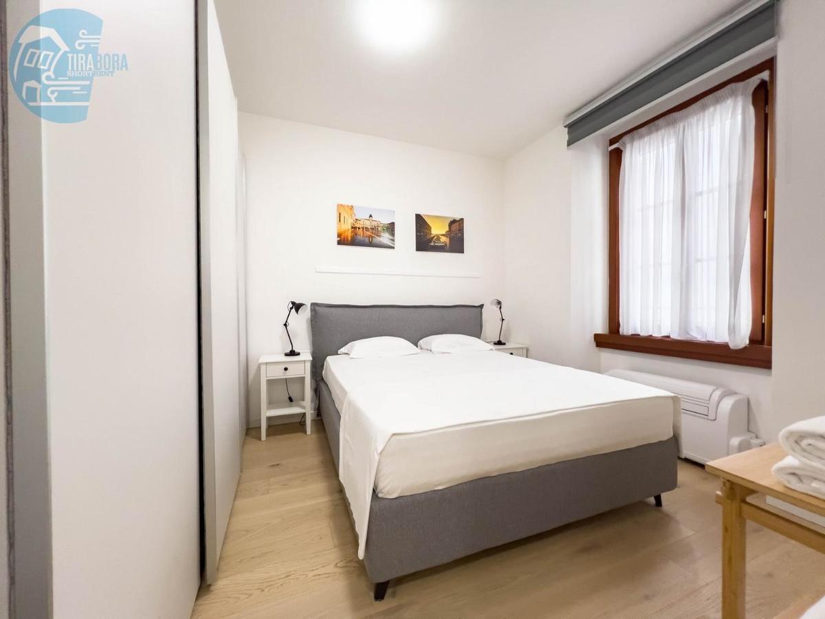 Appartamento Piazza Della Borsa 3C Tirabora Short Rent Trieste Esterno foto